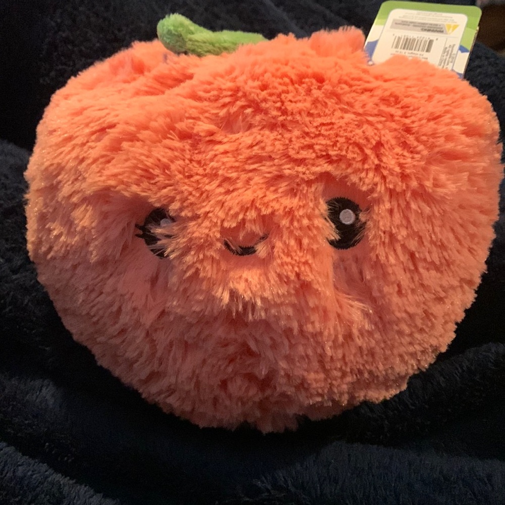 Mini peach squishable